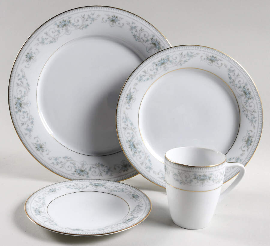 Noble 4 Piece Place Setting by Noritake-1