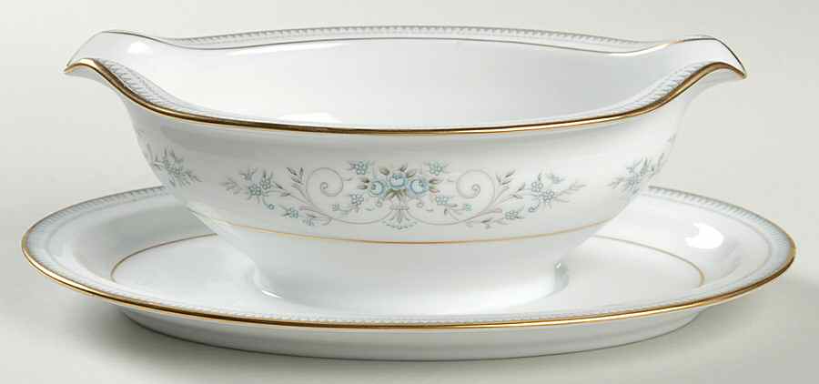 Noble Gravy Boat with Attached Underplate by Noritake-1