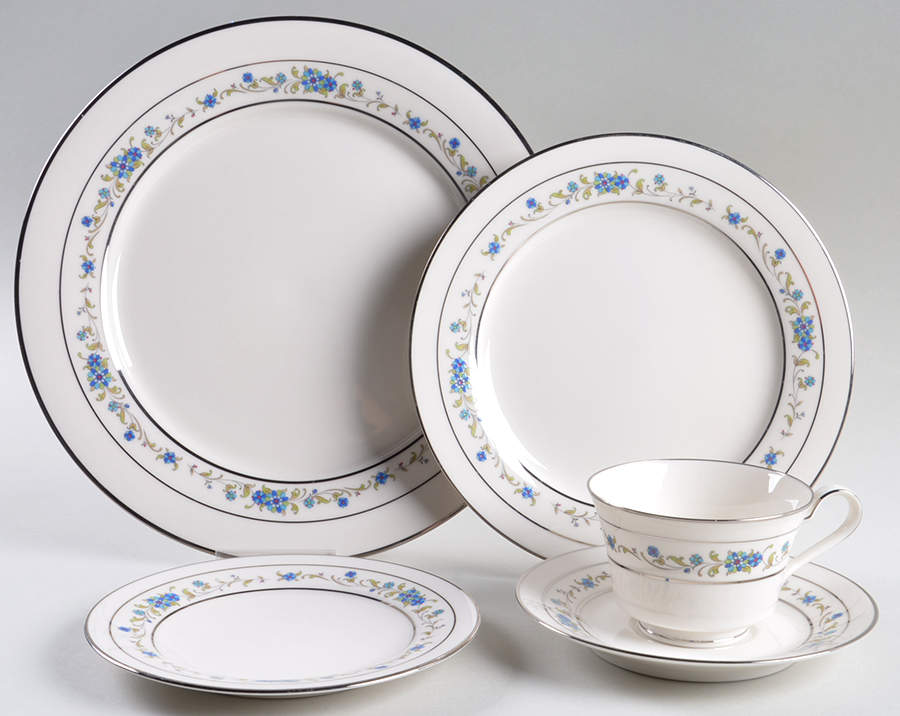 Norma 40 Piece Estate Set by Noritake-1