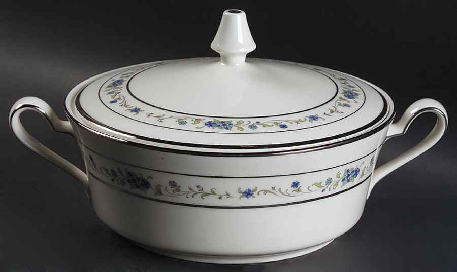 Norma Round Covered Vegetable by Noritake-1