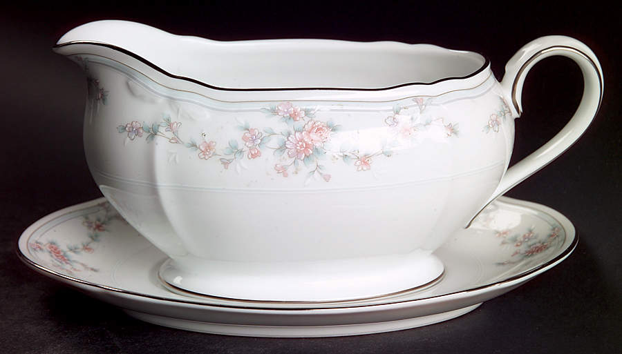 Oakmont Gravy Boat & Underplate (Relish/Butter) by Noritake-1