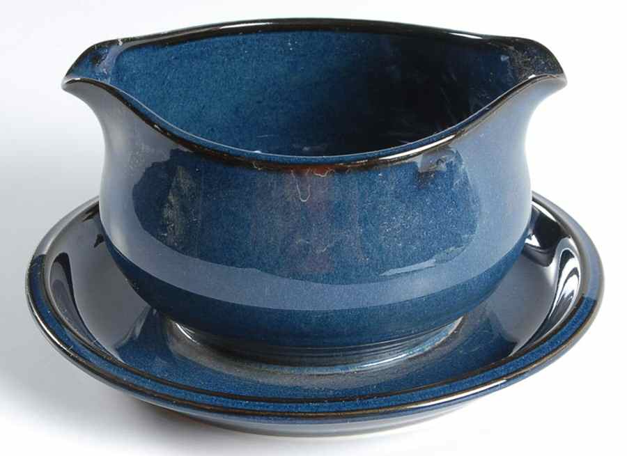 Oceanic Gravy Boat with Attached Underplate by Noritake-1