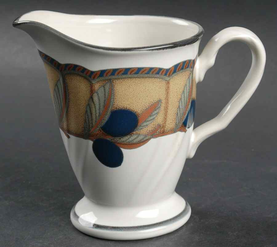 Olive Wreath Creamer by Noritake-1