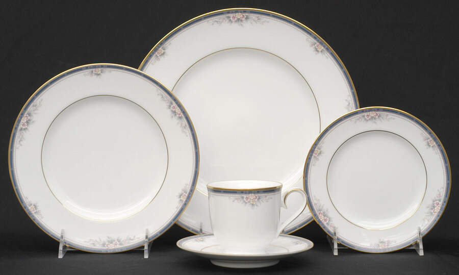 Ontario 40 Piece Estate Set by Noritake-1