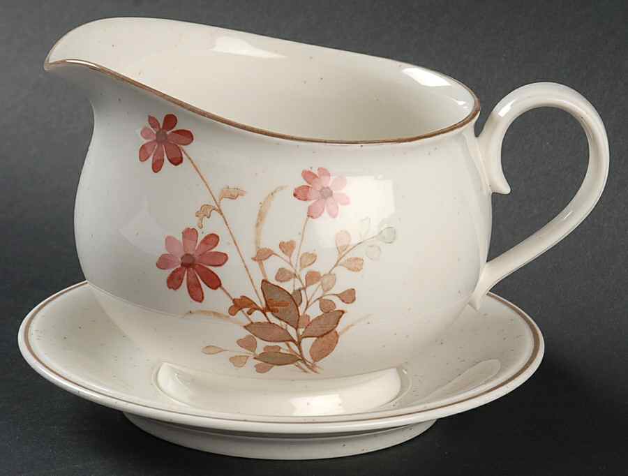 Outlook Round Gravy Boat/Attached Underplate by Noritake-1