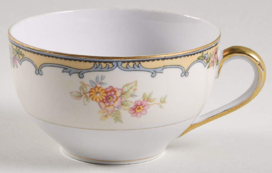 Oxford Oversized Cup & Saucer Set by Noritake-1