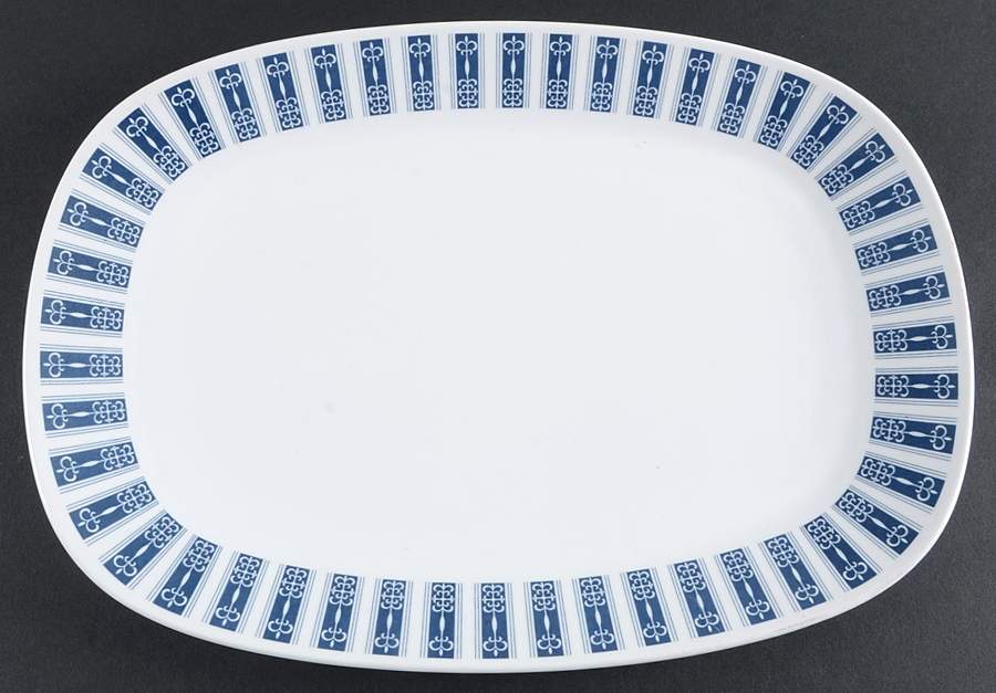 Pacific 13" Oval Serving Platter by Noritake-1