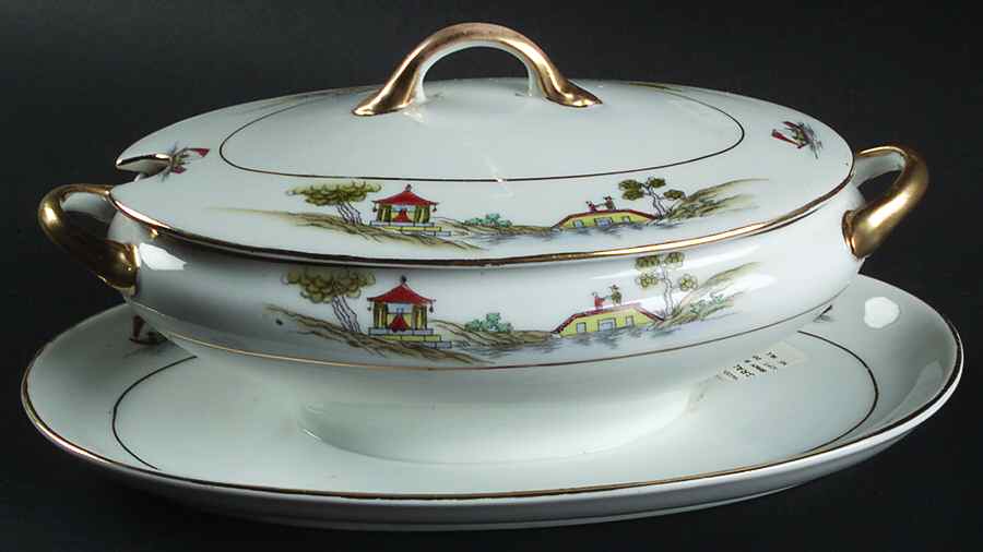The Pagoda Gravy Boat w/Attached Underplate & Lid by Noritake-1