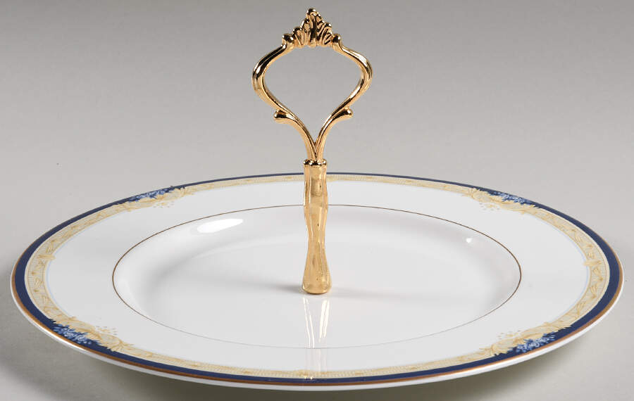 Palestra Round Serving Plate with Handle (DP) by Noritake-1