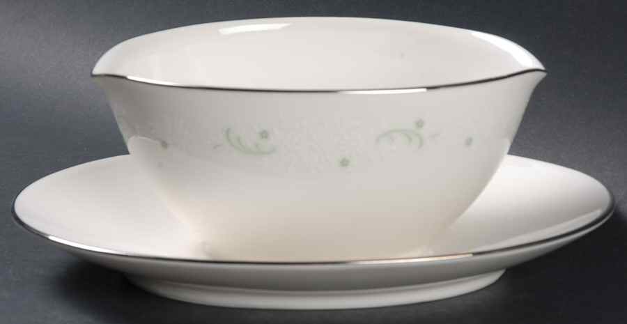 Pamela Gravy Boat with Attached Underplate by Noritake-1