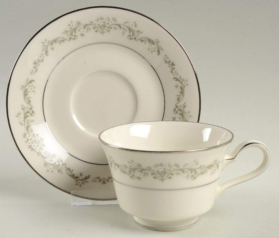Parkridge Footed Cup & Saucer Set by Noritake-1