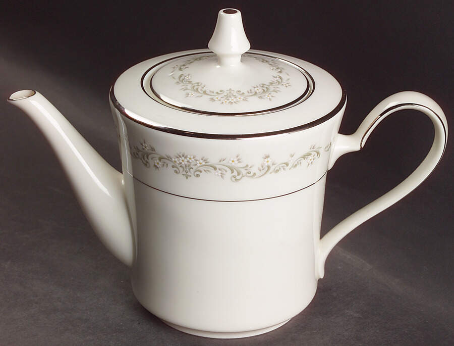 Parkridge Teapot & Lid by Noritake-1