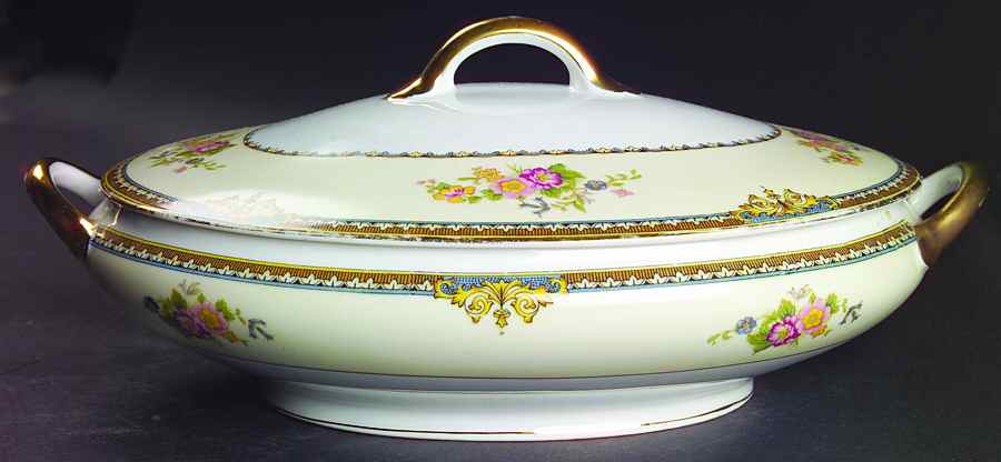 Pasadena Oval Covered Vegetable by Noritake-1