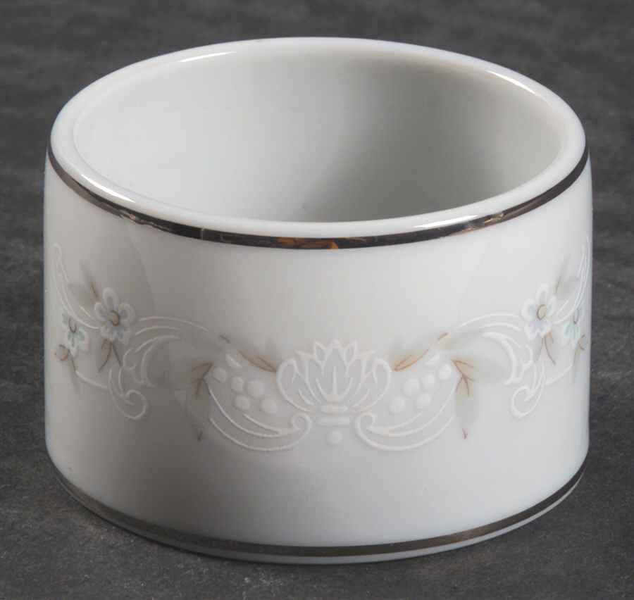 Patience Napkin Ring by Noritake-1