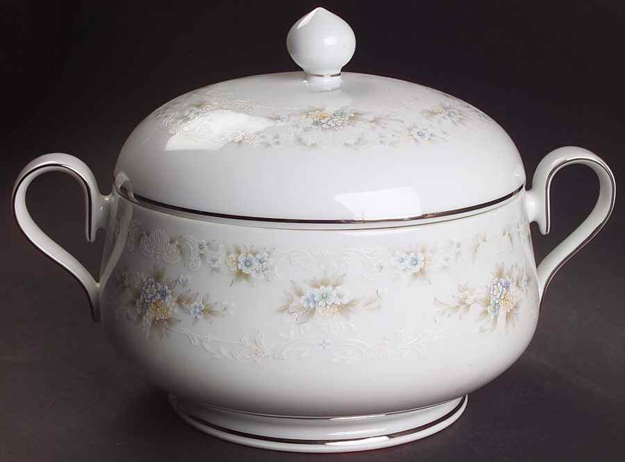 Patience Round Covered Vegetable by Noritake-1