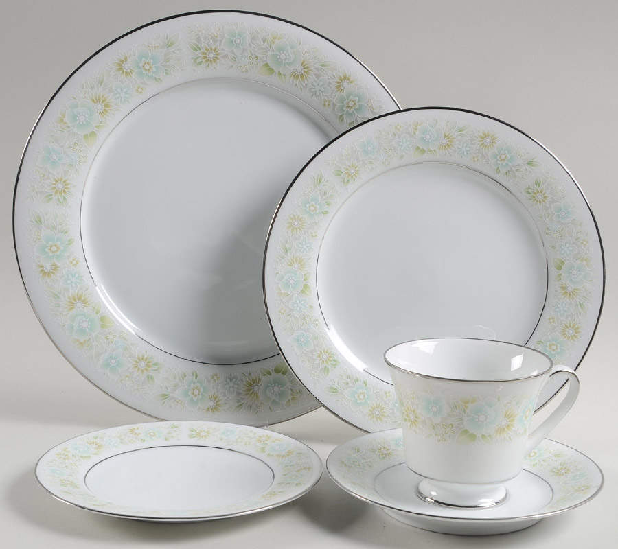 Paula 40 Piece Estate Set by Noritake-1
