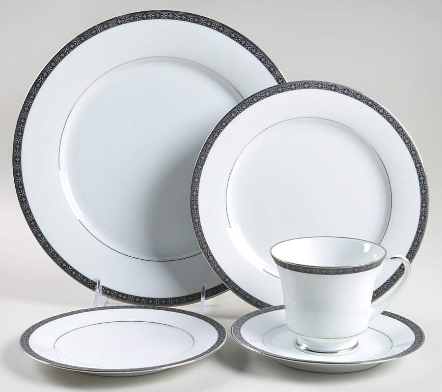 Peking 5 Piece Place Setting by Noritake-1