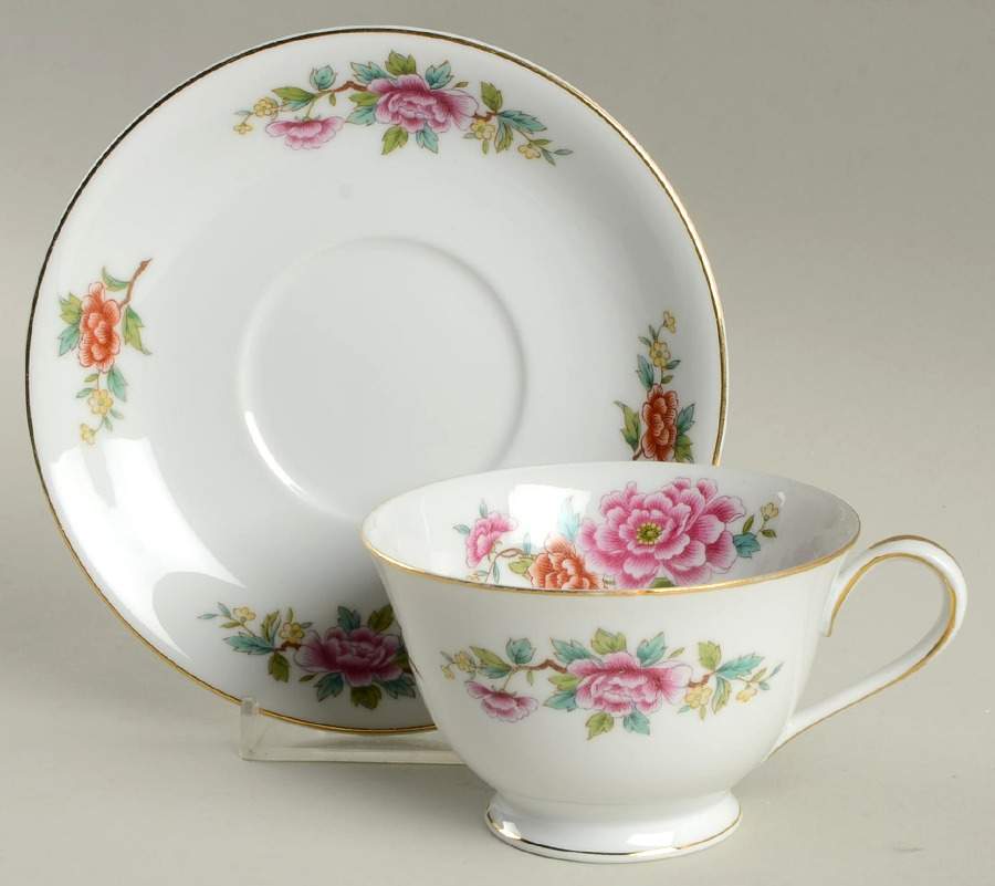 Pekincourt Footed Cup & Saucer Set by Noritake-1