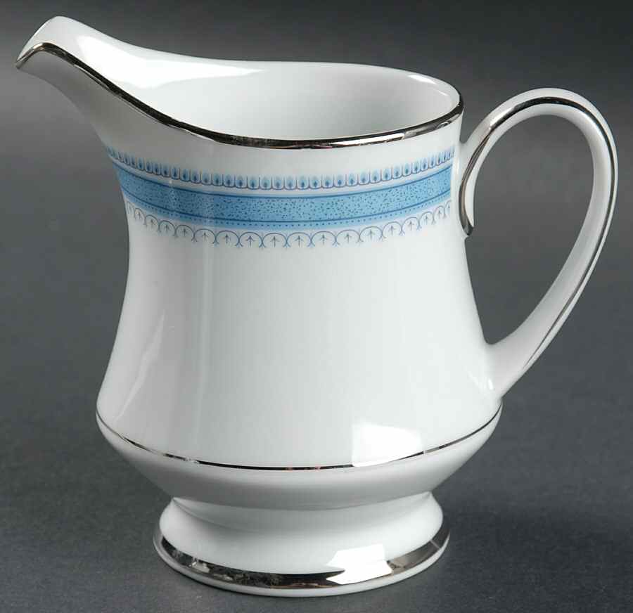 Pembroke Creamer by Noritake-1