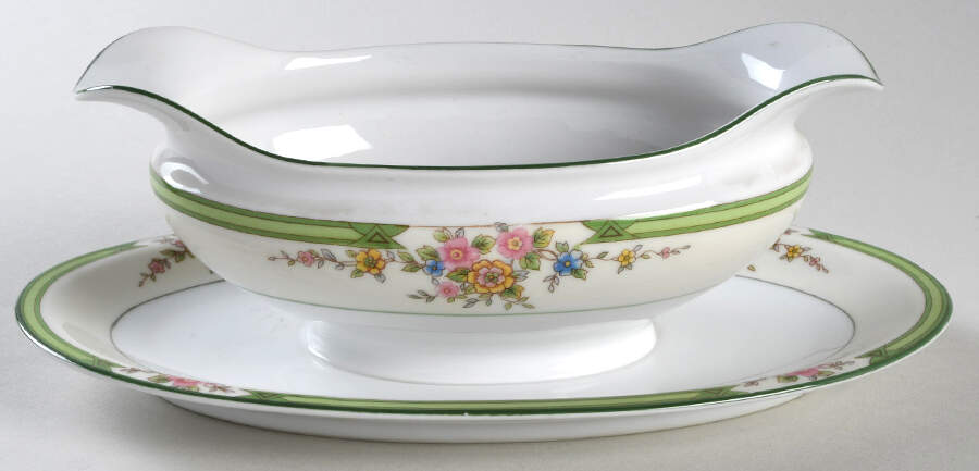 Pendarvis Gravy Boat with Attached Underplate by Noritake-1