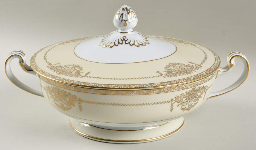 Penelope Round Covered Vegetable by Noritake-1