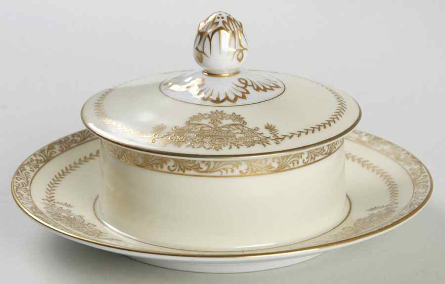 Penelope Round Covered Butter by Noritake-1