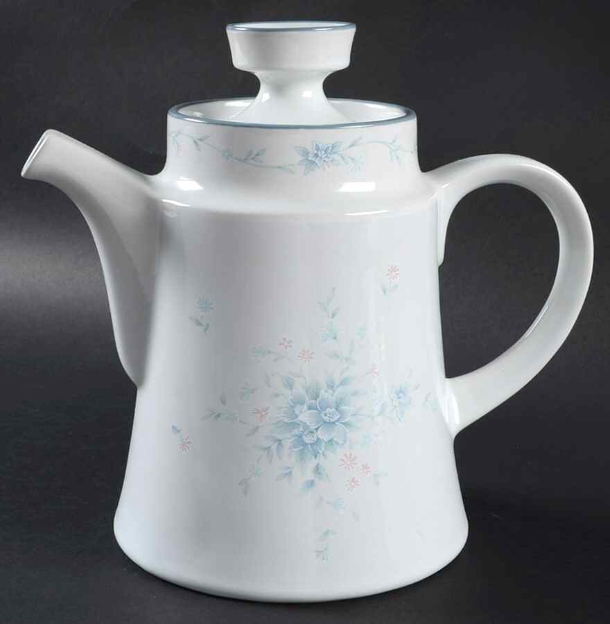 Penzance Tea/Coffee Pot & Lid by Noritake-1