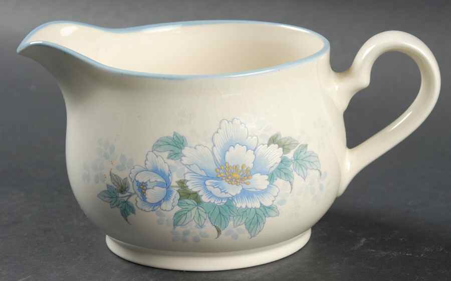 Peonytime Gravy Boat by Noritake-1