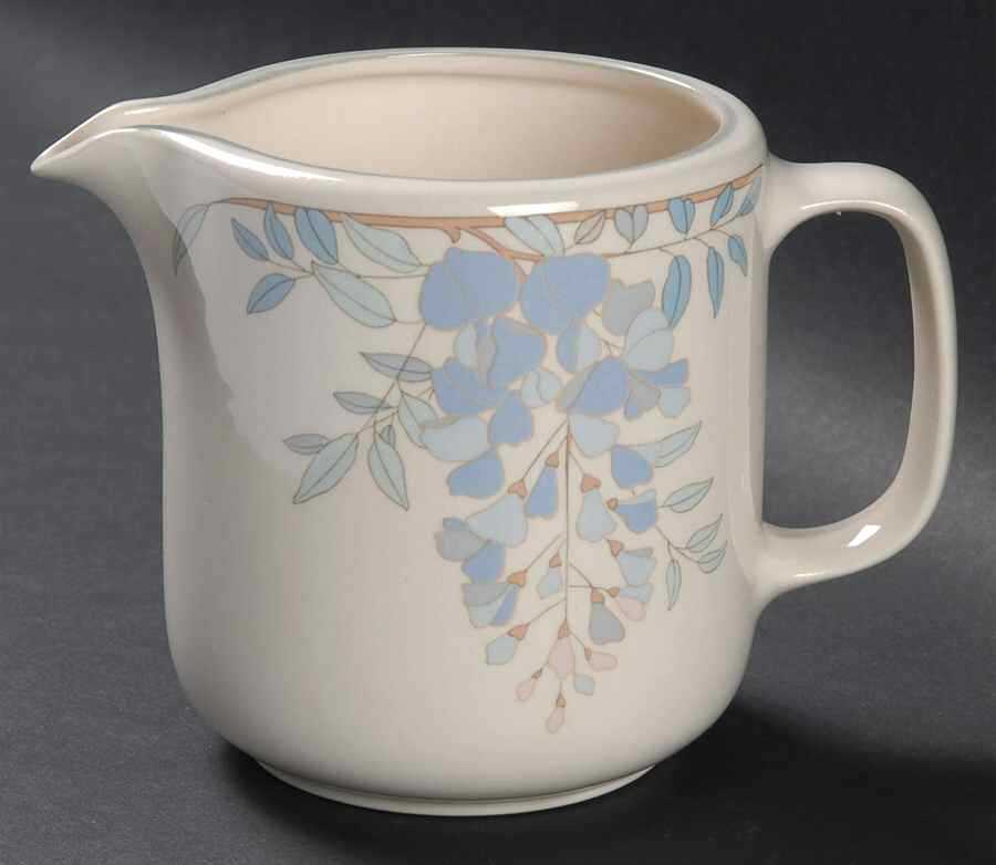 Petal Perfect Large Gravy Boat/Pitcher by Noritake-1