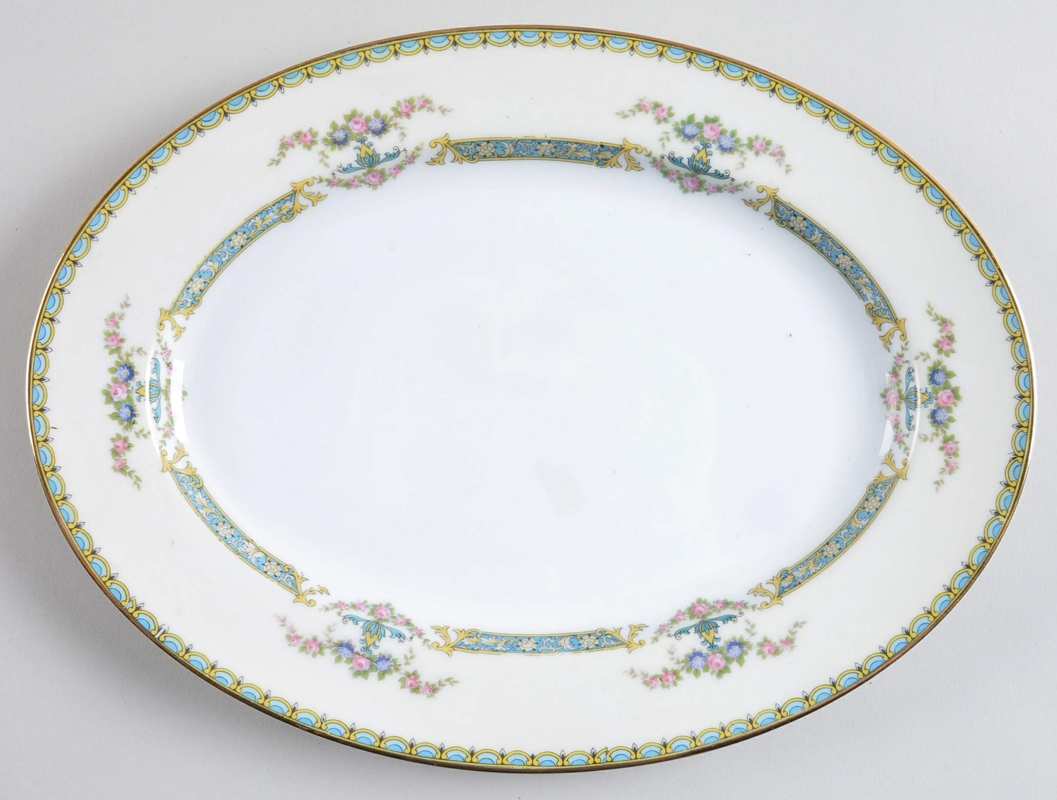 Perseus 11" Oval Serving Platter by Noritake-1