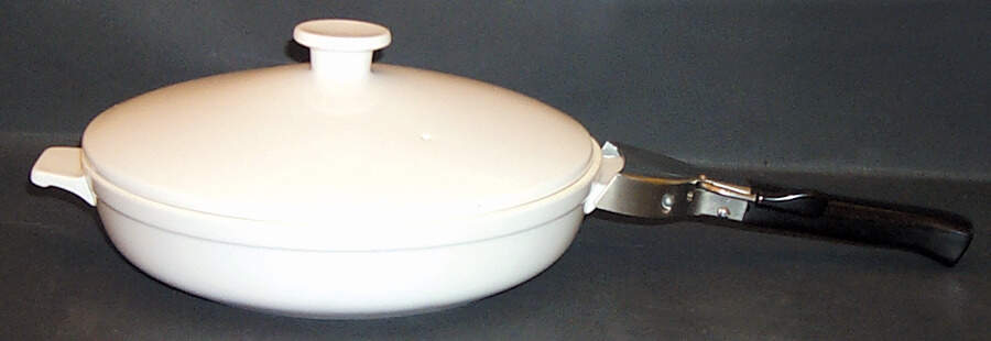 Pearl White (Coupe Shape) Skillet & Lid by Noritake-1