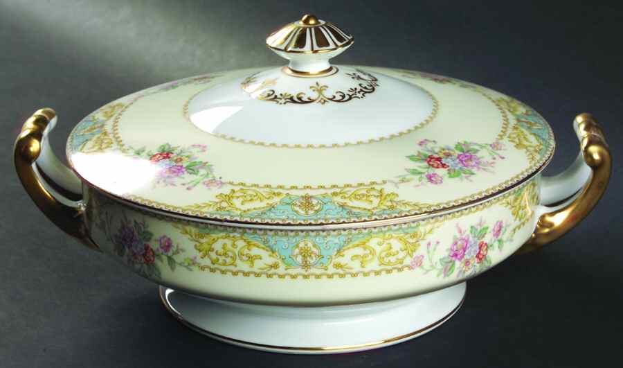 Phoebe Round Covered Vegetable by Noritake-1