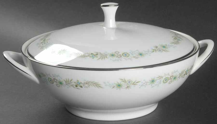 Piedmont Round Covered Vegetable by Noritake-1