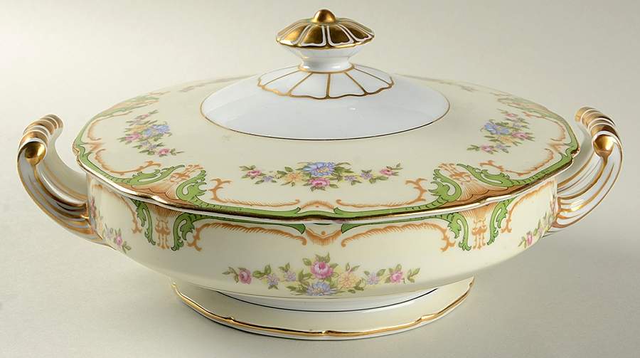 Piedmont Round Covered Vegetable by Noritake-1