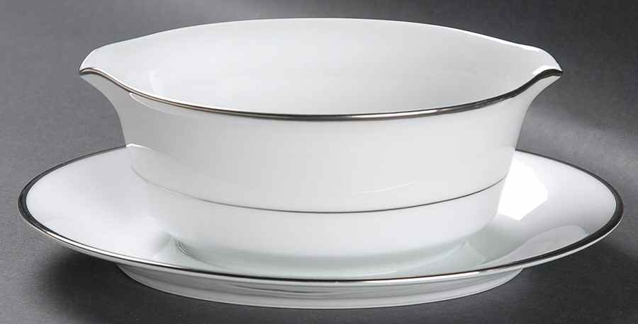 Pinnacle Gravy Boat with Attached Underplate by Noritake-1