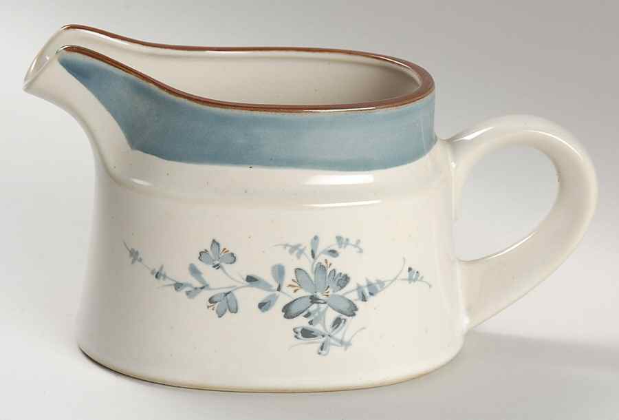 Pleasure Gravy Boat by Noritake-1