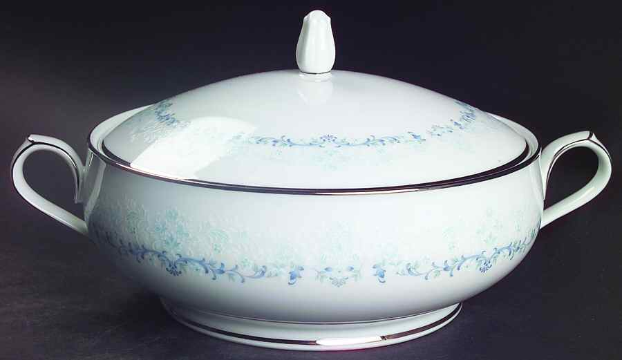 Pledge Round Covered Vegetable by Noritake-1