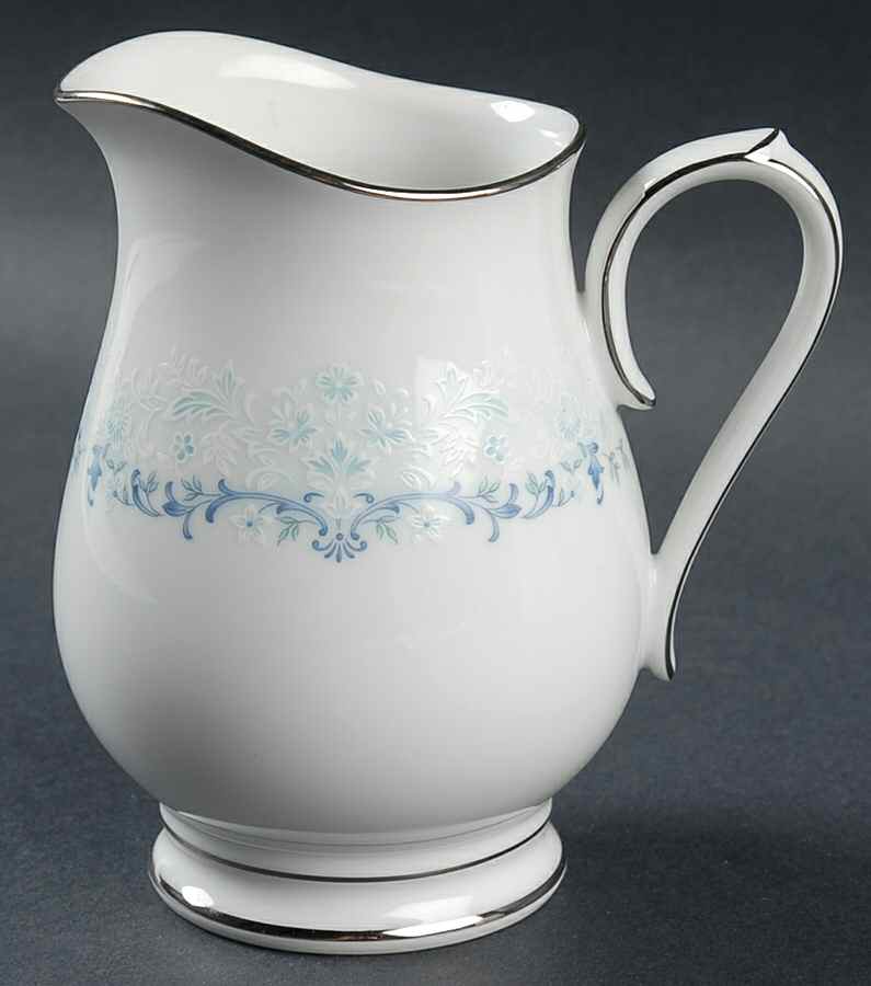 Pledge Creamer by Noritake-1