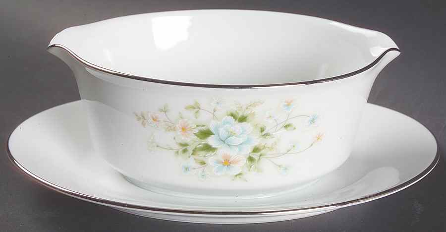 Poetry Gravy Boat with Attached Underplate by Noritake-1