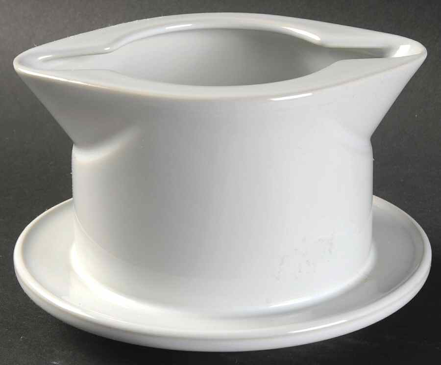 Primary Gravy Boat with Attached Underplate by Noritake-1