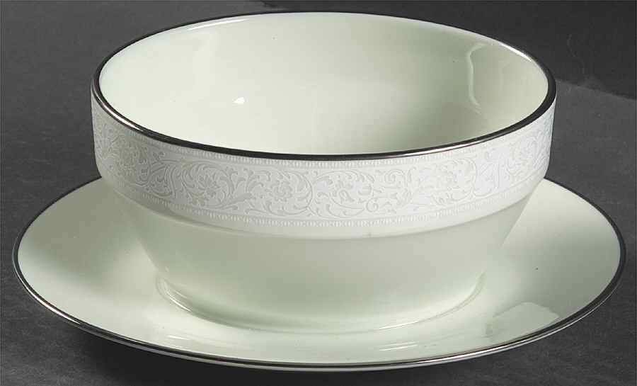 Promise Me Green Gravy Boat with Attached Underplate by Noritake-1