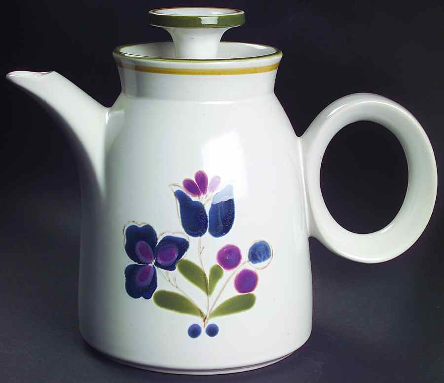 Providence Tea/Coffee Pot & Lid by Noritake-1