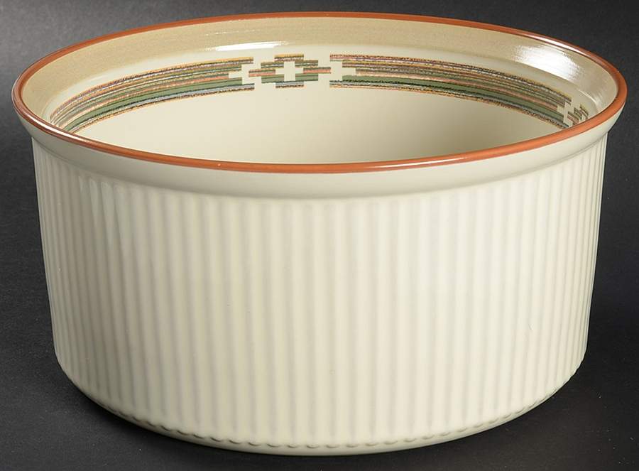 Pueblo Moon 7" Souffle by Noritake-1