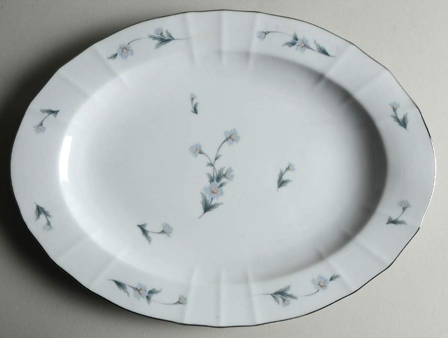 Quentin 14" Oval Serving Platter by Noritake-1