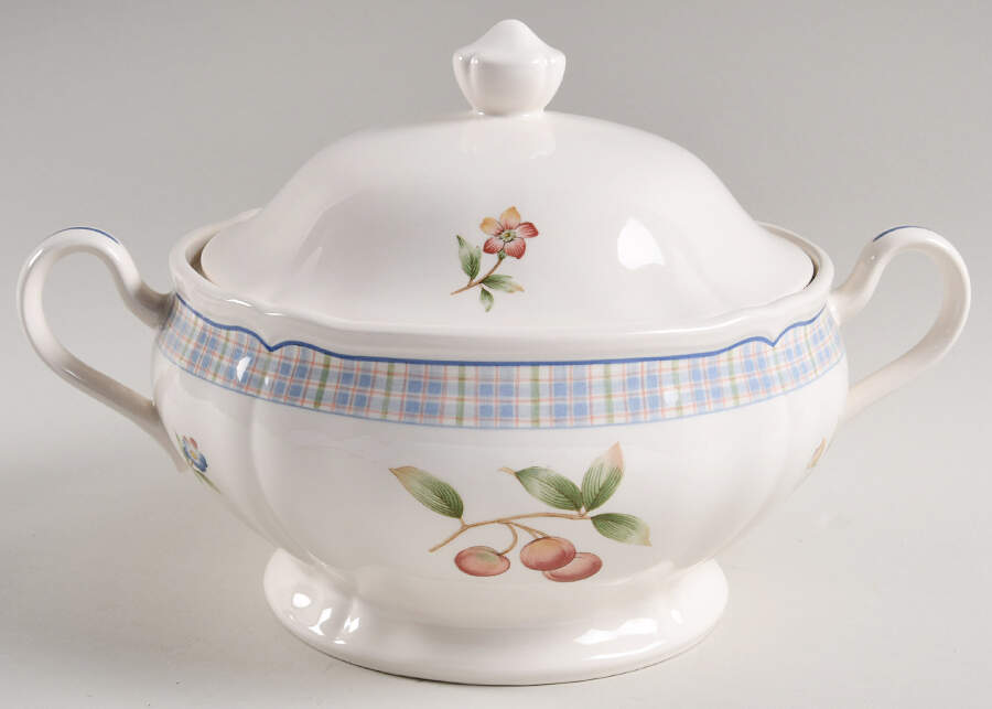 Rainbow Fruits Round Covered Vegetable by Noritake-1