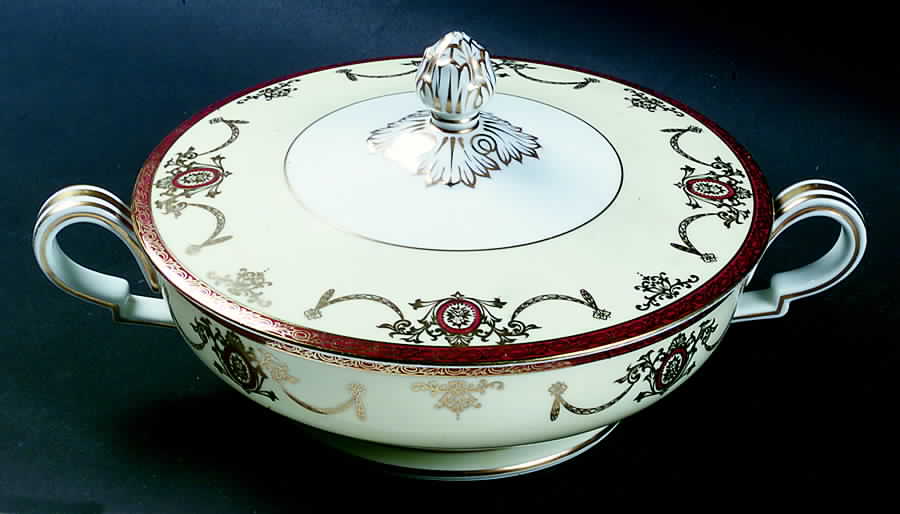 Rainbow Round Covered Vegetable by Noritake-1