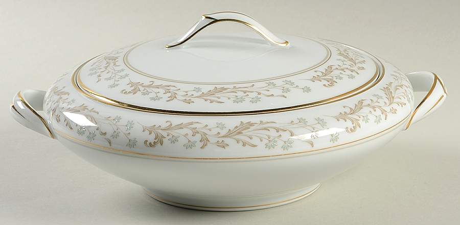 Ramsey Round Covered Vegetable by Noritake-1