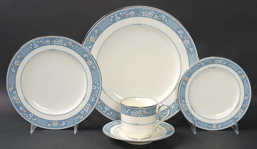 Randolph 40 Piece Estate Set by Noritake-1