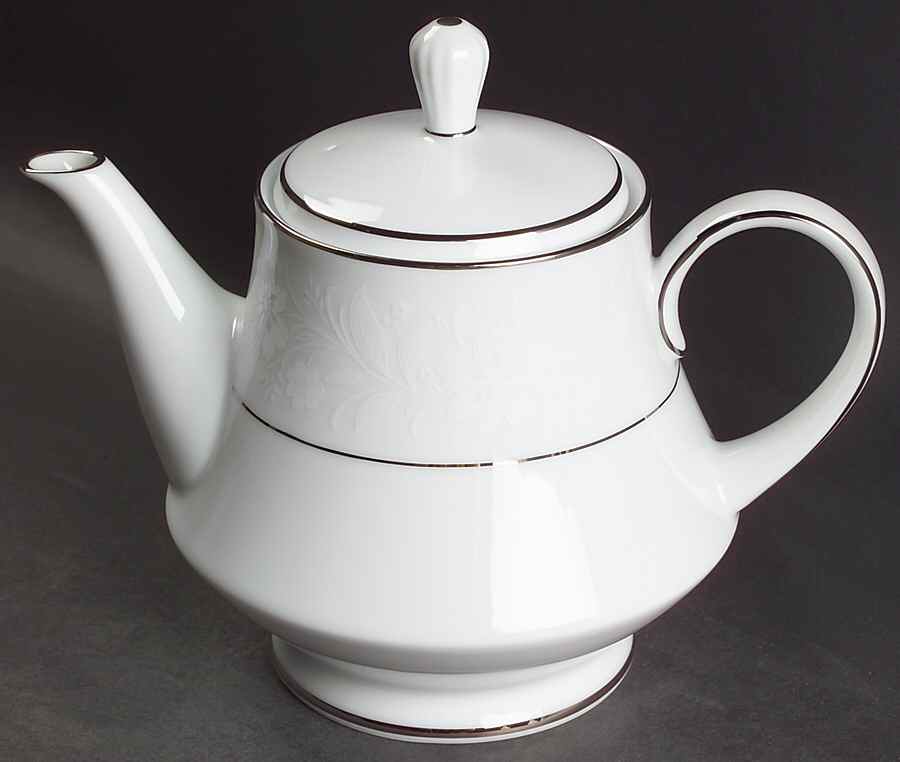 Ranier Teapot & Lid by Noritake-1