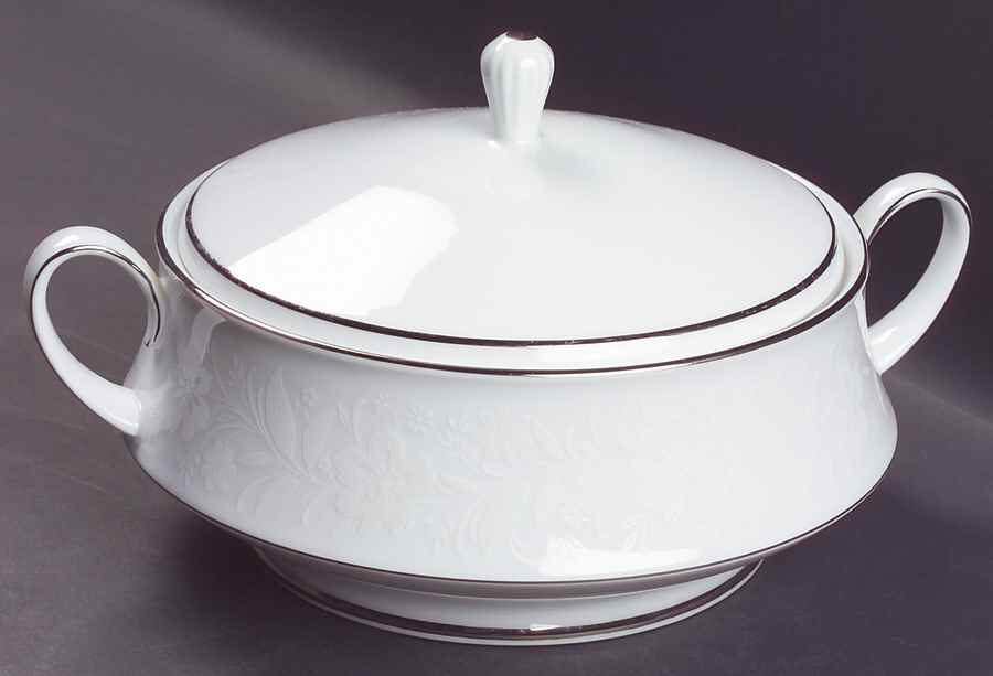 Ranier Round Covered Vegetable by Noritake-1